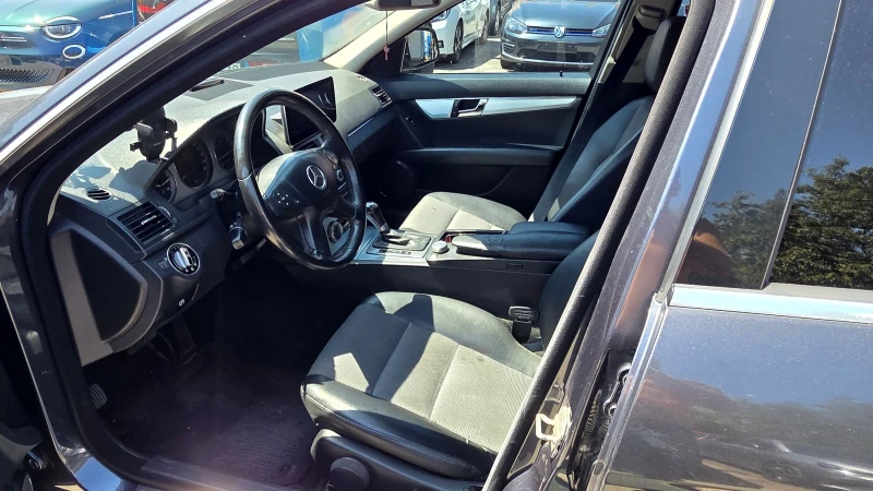 Mercedes-Benz C 220, снимка 7 - Автомобили и джипове - 51363966