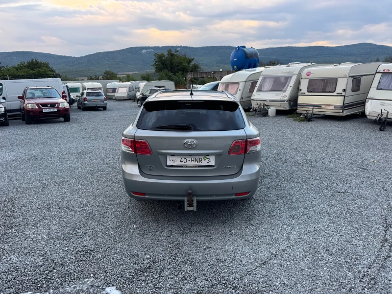 Toyota Avensis 2.0 D4D, снимка 8 - Автомобили и джипове - 51579237