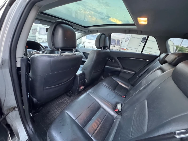 Toyota Avensis 2.0 D4D, снимка 10 - Автомобили и джипове - 51579237