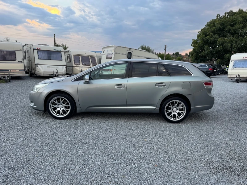 Toyota Avensis 2.0 D4D, снимка 6 - Автомобили и джипове - 51579237