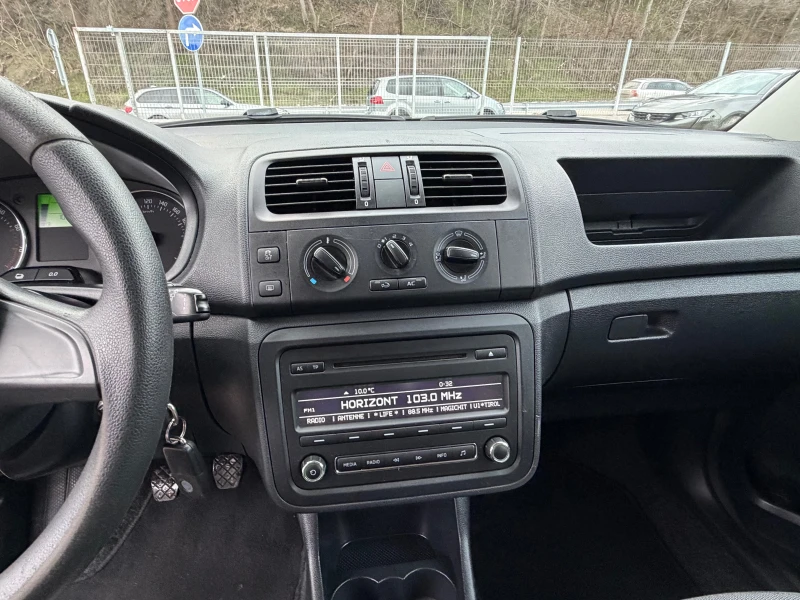 Skoda Fabia 1.2TSI* FACE* Klimatik, снимка 14 - Автомобили и джипове - 53267039