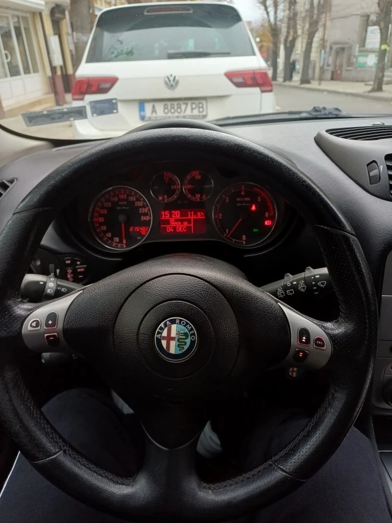 Alfa Romeo 147 1.9 jtdm, снимка 5 - Автомобили и джипове - 49379391