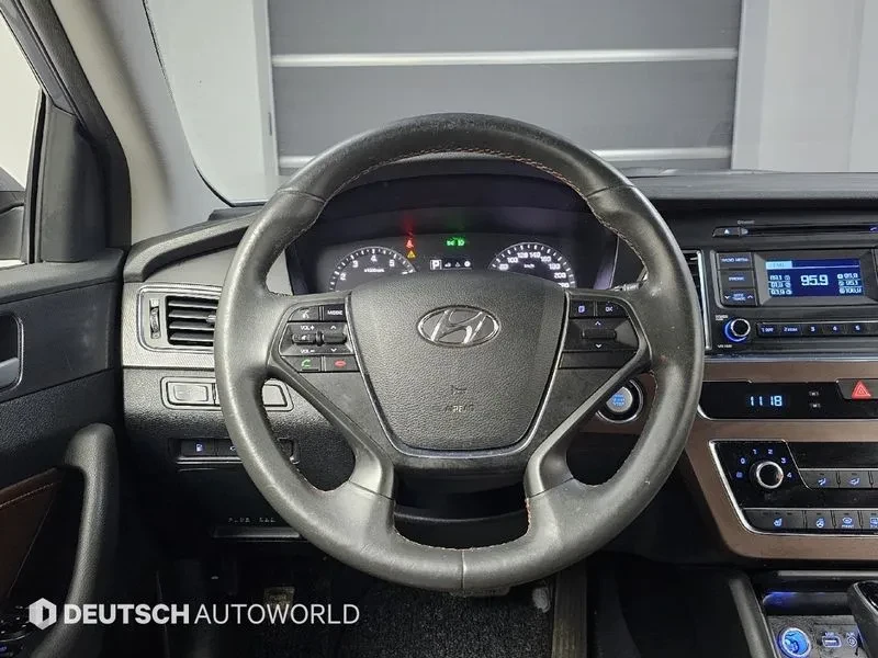 Hyundai Sonata 2.0 Smart, снимка 13 - Автомобили и джипове - 53771248