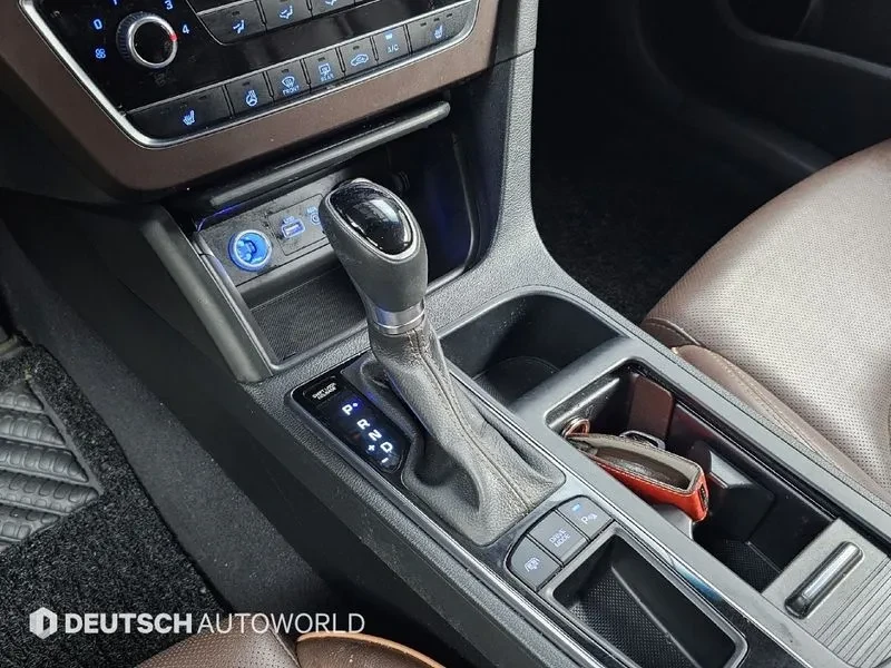 Hyundai Sonata 2.0 Smart, снимка 9 - Автомобили и джипове - 53771248