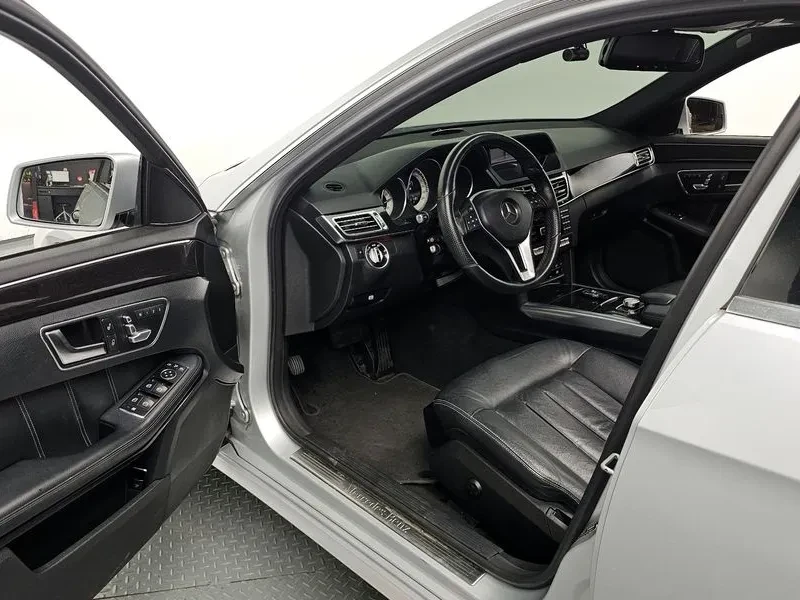 Mercedes-Benz E 220 W212 Avantgarde, снимка 8 - Автомобили и джипове - 55119920