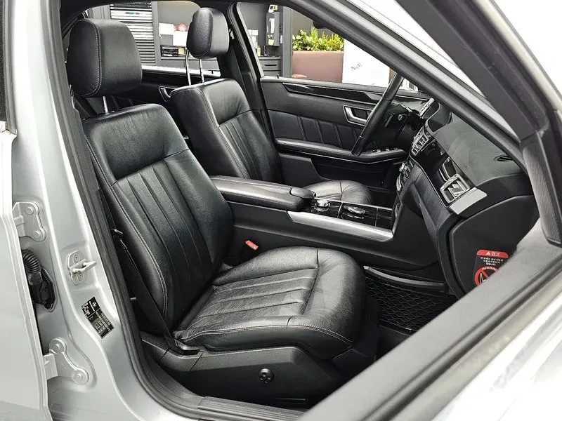 Mercedes-Benz E 220 W212 Avantgarde, снимка 9 - Автомобили и джипове - 55119920