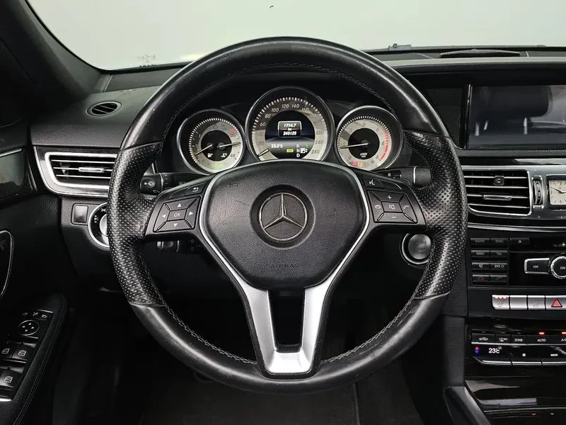 Mercedes-Benz E 220 W212 Avantgarde, снимка 5 - Автомобили и джипове - 55119920