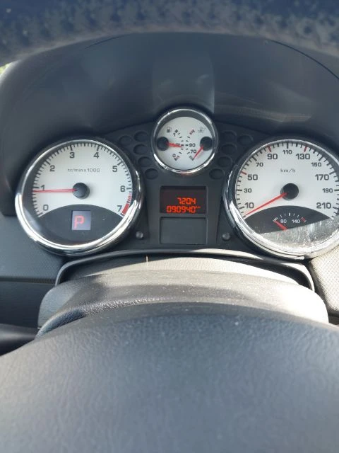 Peugeot 207, снимка 13 - Автомобили и джипове - 56446396