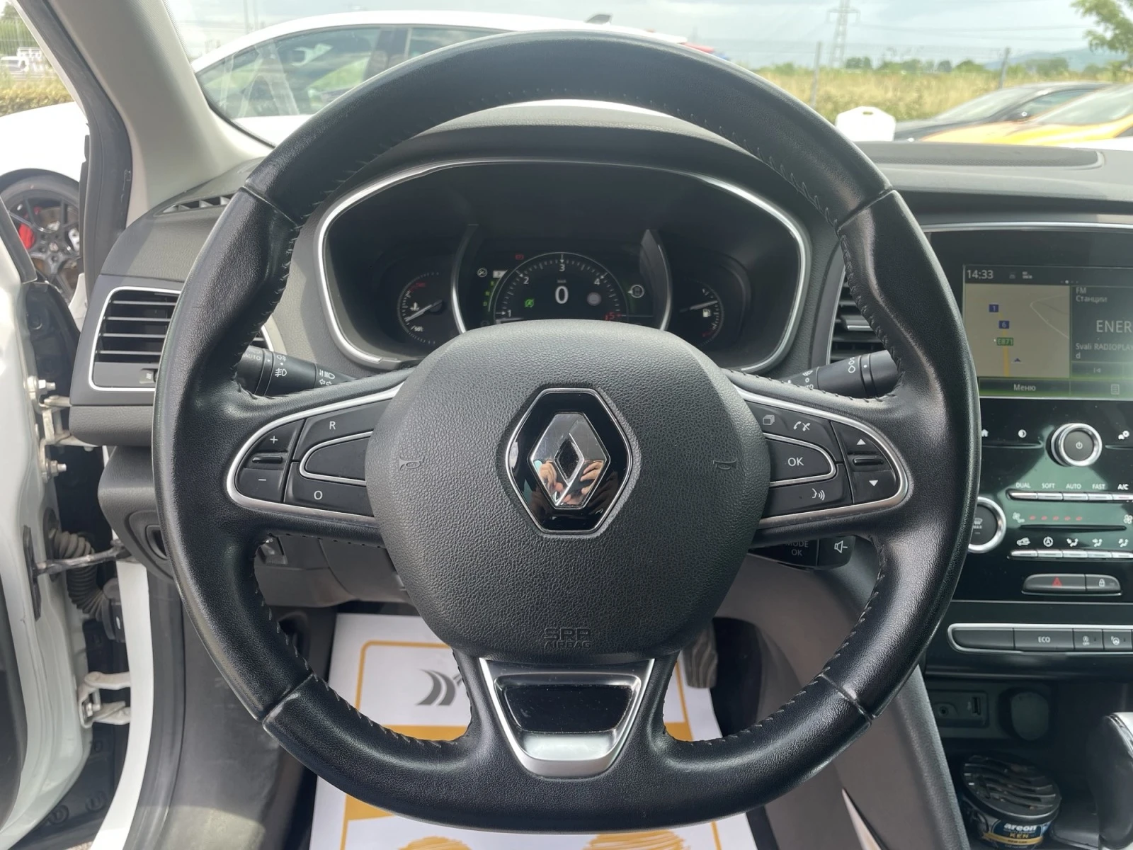 Renault Megane 1.5dCi, 110к.с - изображение 9