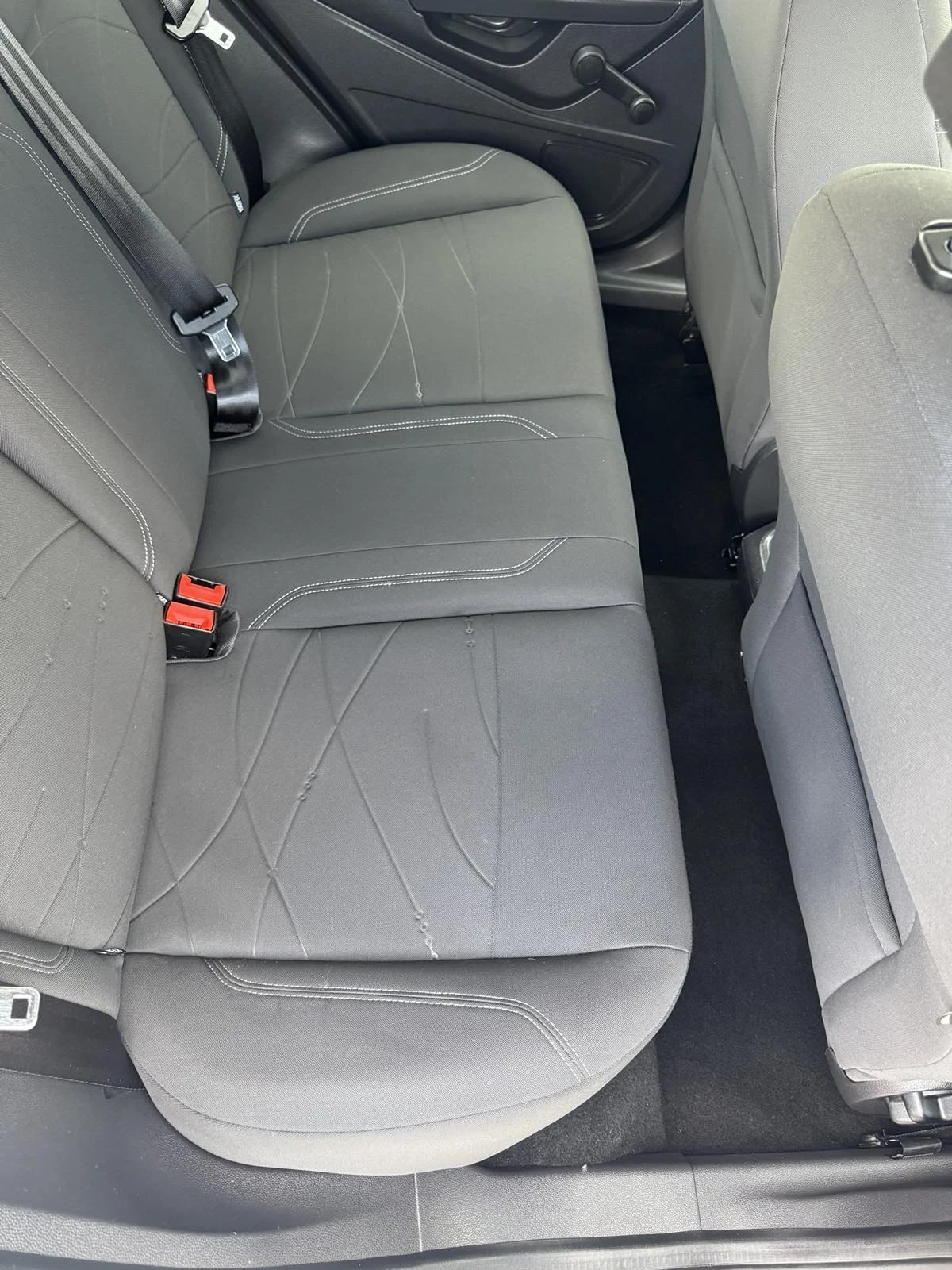 Ford Fiesta 1.6i avtomat - изображение 9