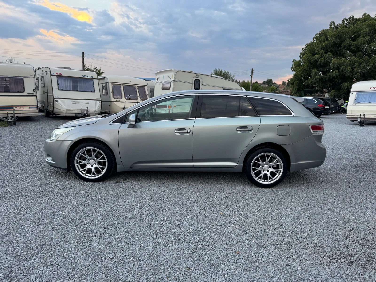 Toyota Avensis 2.0 D4D - изображение 6