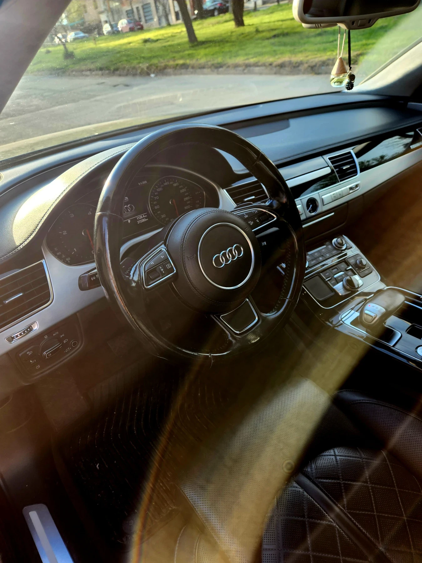 Audi A8 Audi A8 4.2 TDI // FULL LED / DISTRONIC / - изображение 5