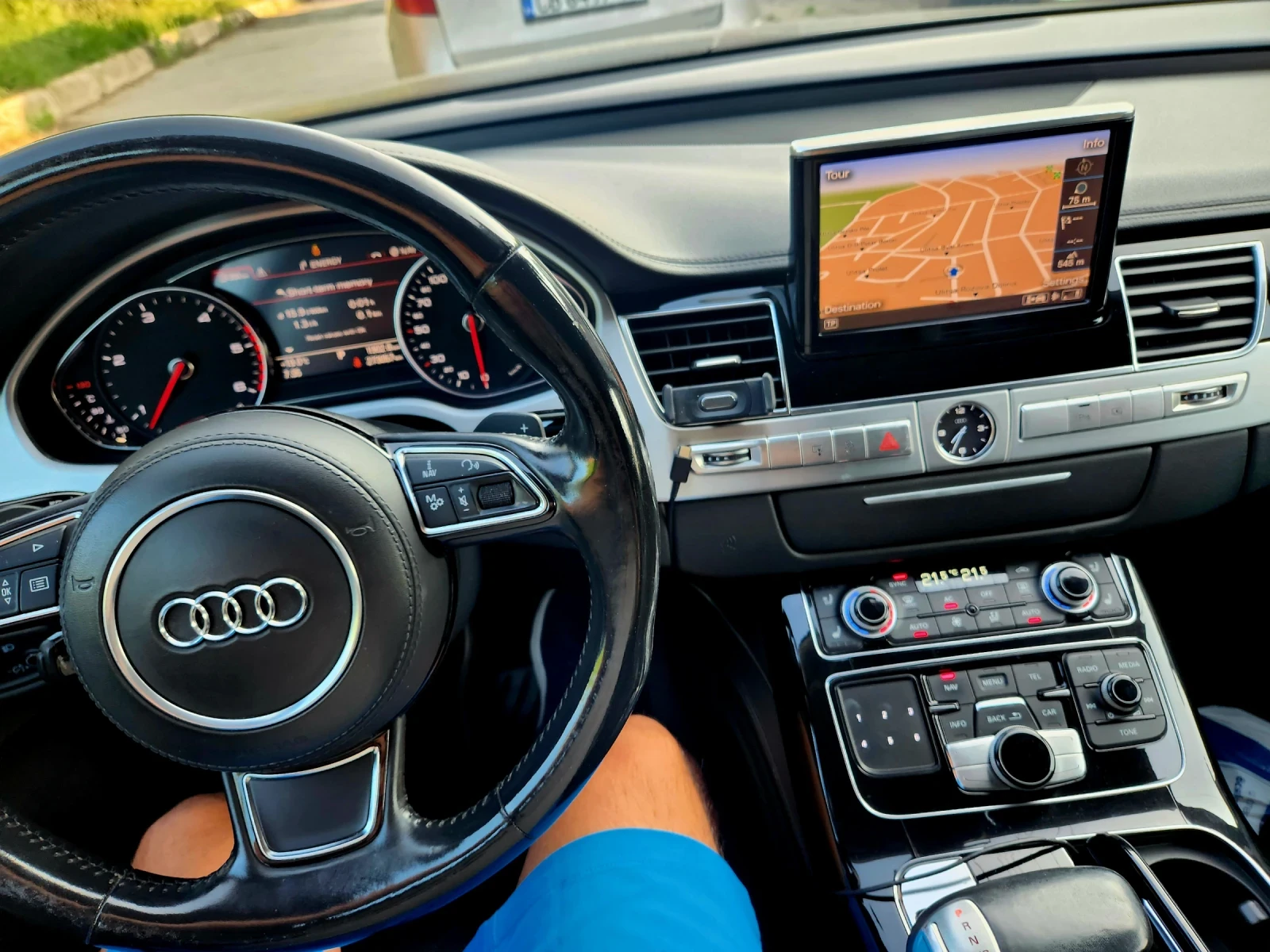 Audi A8 Audi A8 4.2 TDI // FULL LED / DISTRONIC / - изображение 3