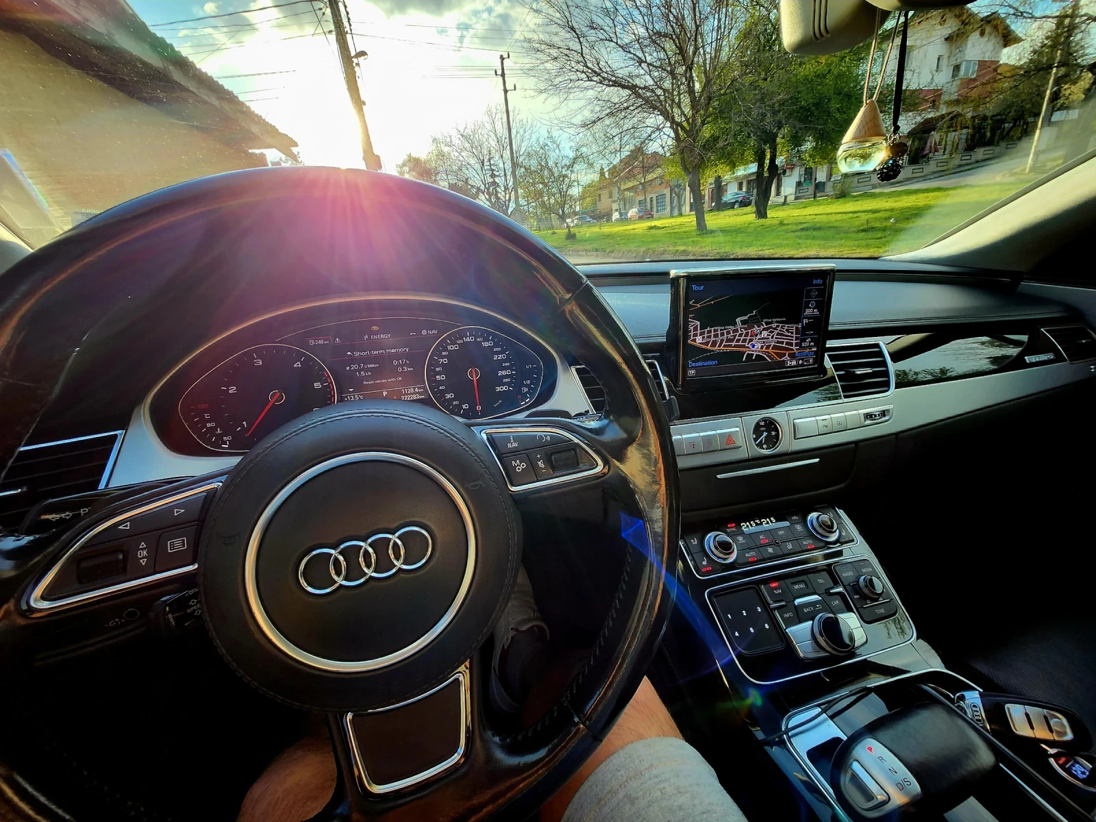 Audi A8 Audi A8 4.2 TDI // FULL LED / DISTRONIC / - изображение 4