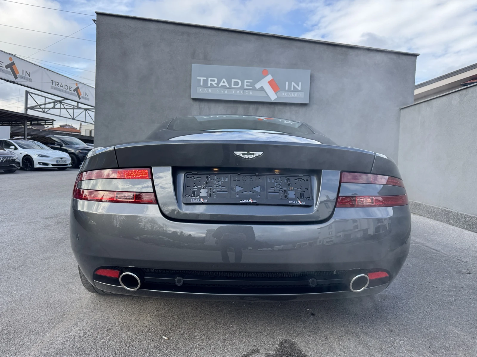 Aston Martin Db9 COUPE 6.0L V12 - изображение 5