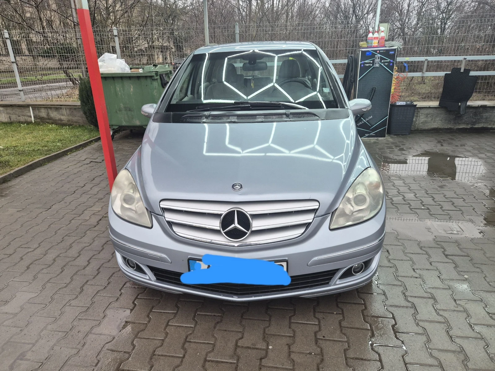 Mercedes-Benz B 200