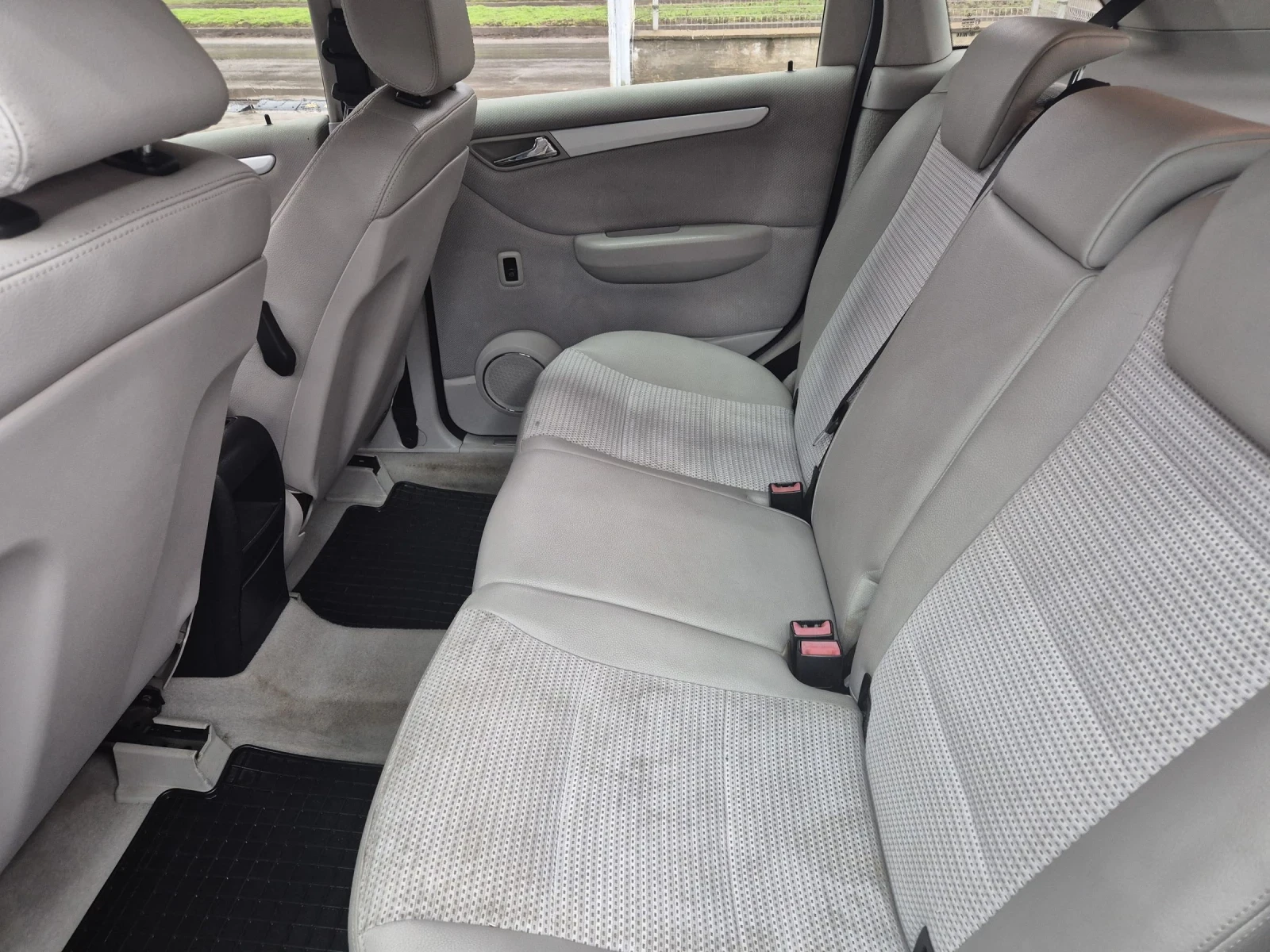 Mercedes-Benz B 200, снимка 11 - Автомобили и джипове - 54345441