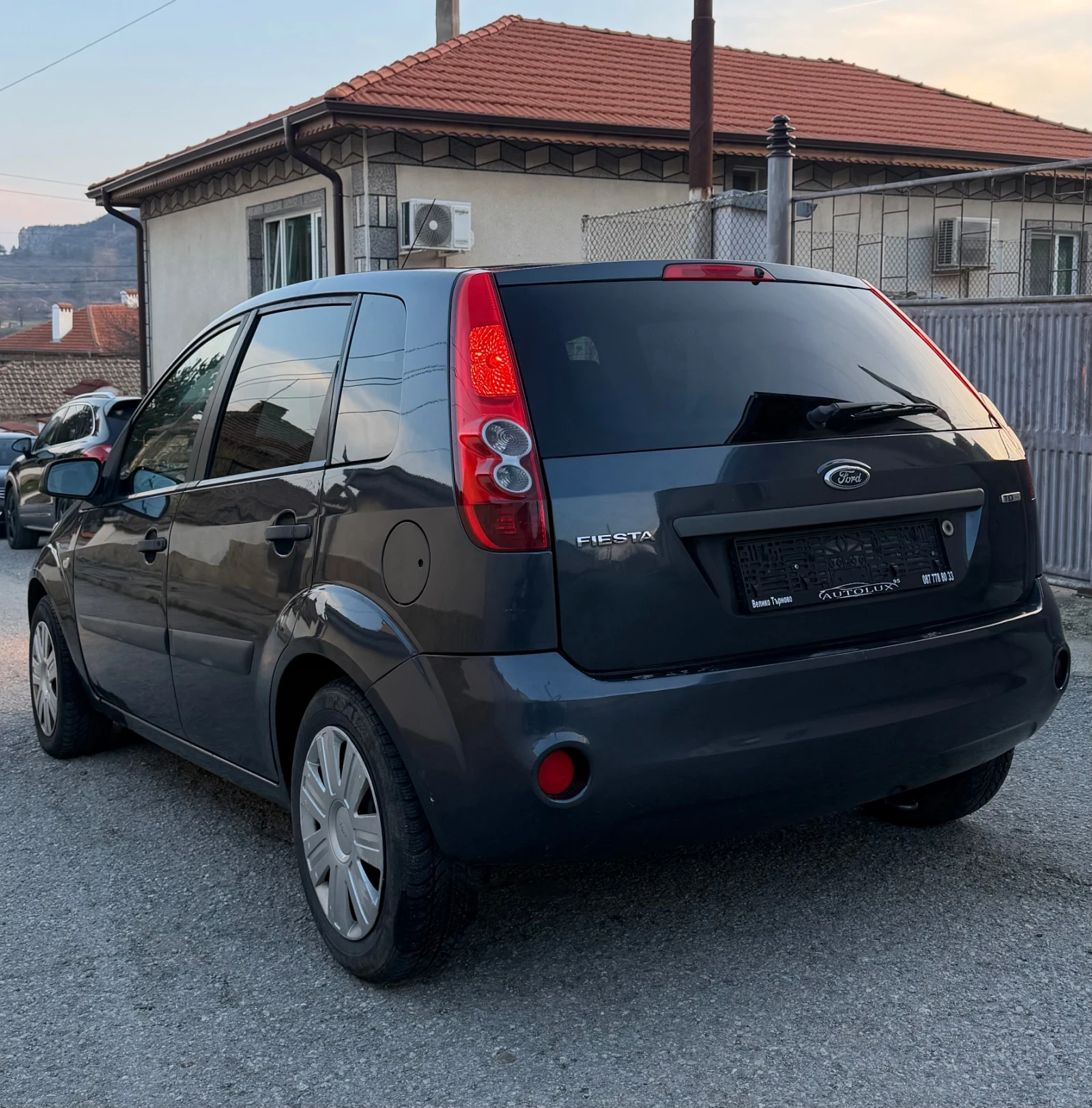 Ford Fiesta 1.4 DTCI, снимка 5 - Автомобили и джипове - 53713037