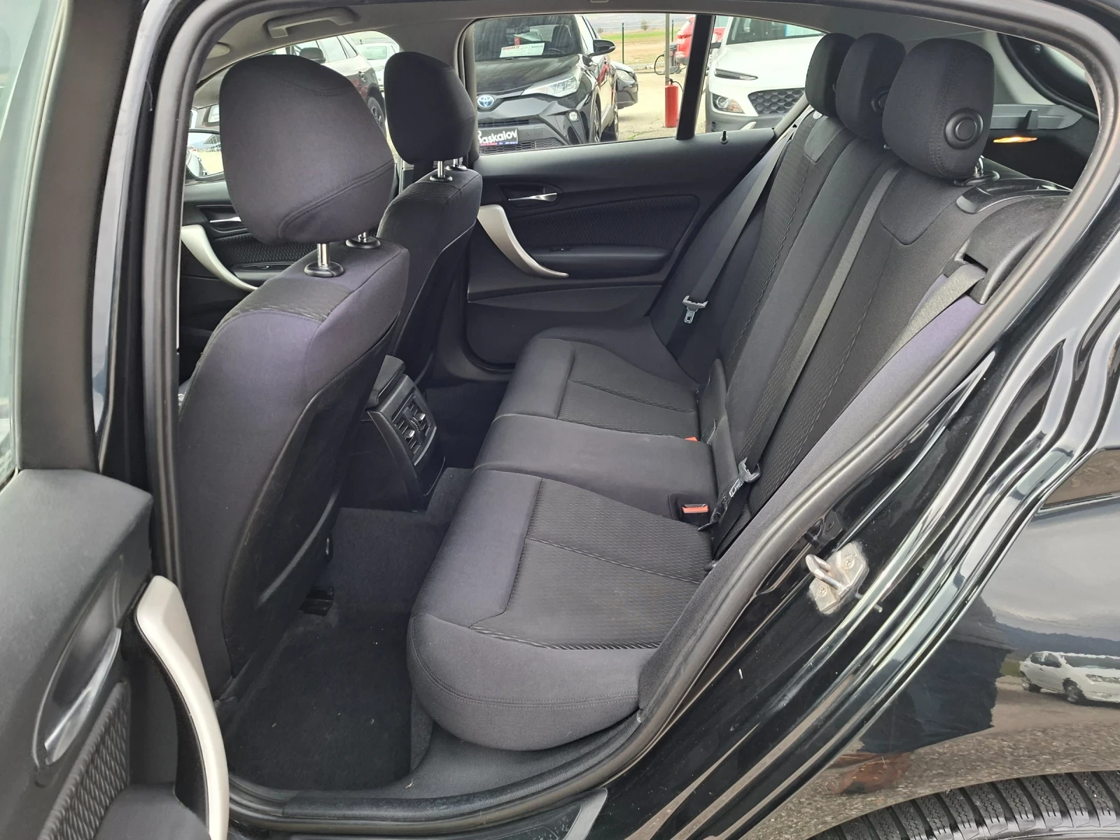 BMW 118 118 d, снимка 10 - Автомобили и джипове - 53905321