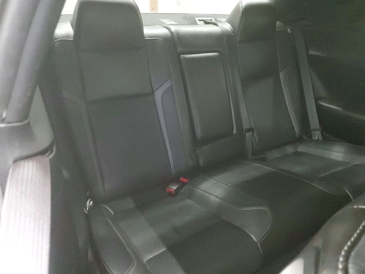 Dodge Challenger SXT, снимка 9 - Автомобили и джипове - 54024604