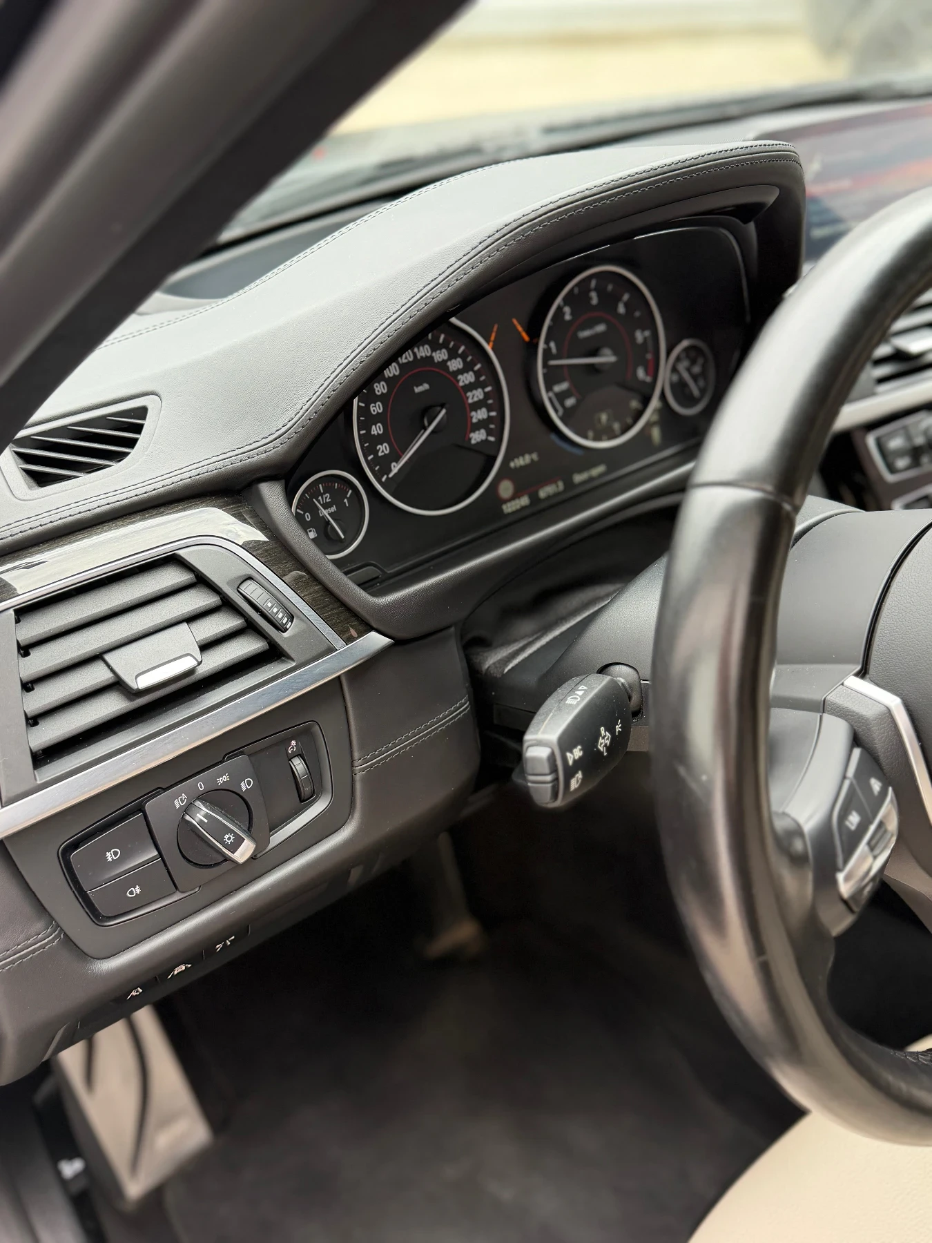 BMW 335 335Xdrive Individual, снимка 13 - Автомобили и джипове - 54057285