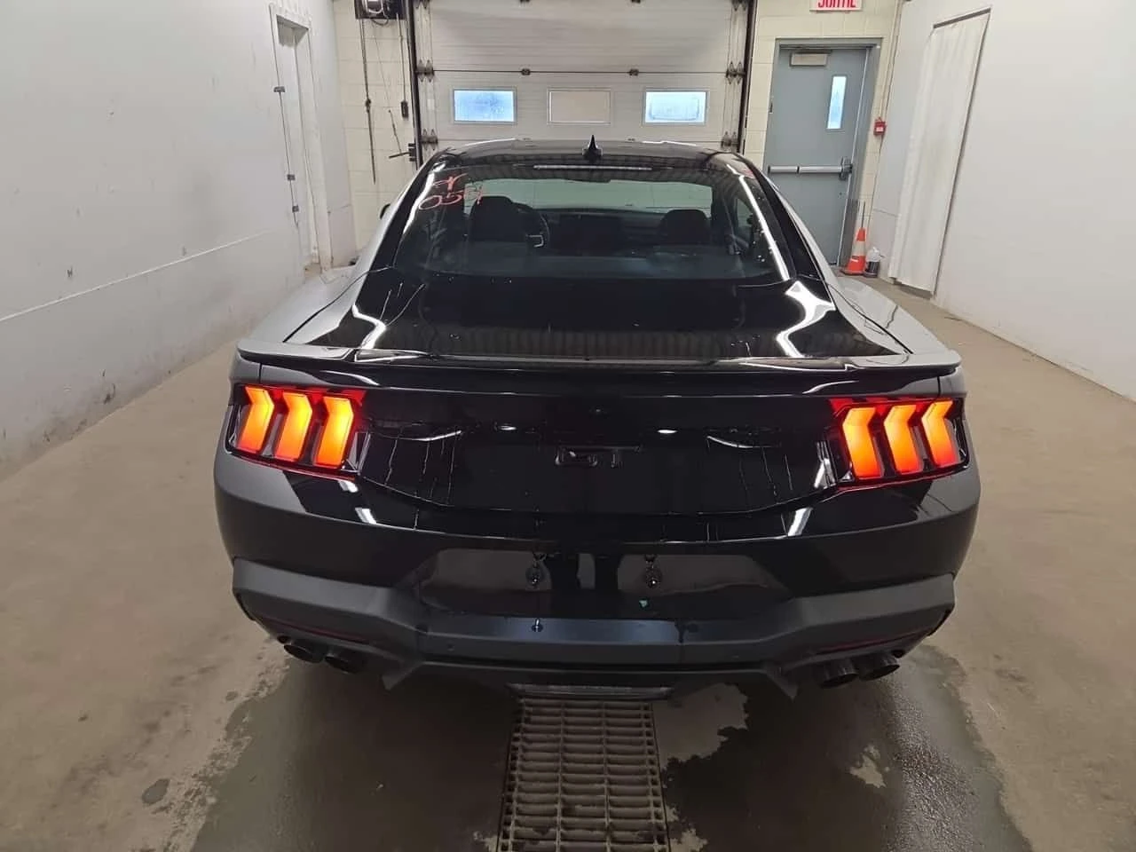 Ford Mustang GT| 2 КЛЮЧА| PANORAMA| CARFAX| , снимка 6 - Автомобили и джипове - 54111350