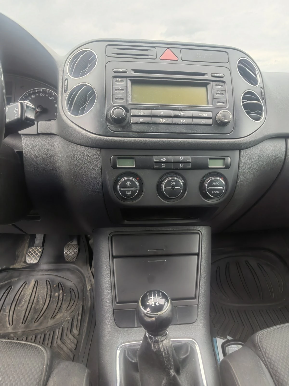 VW Golf Plus, снимка 10 - Автомобили и джипове - 54247215