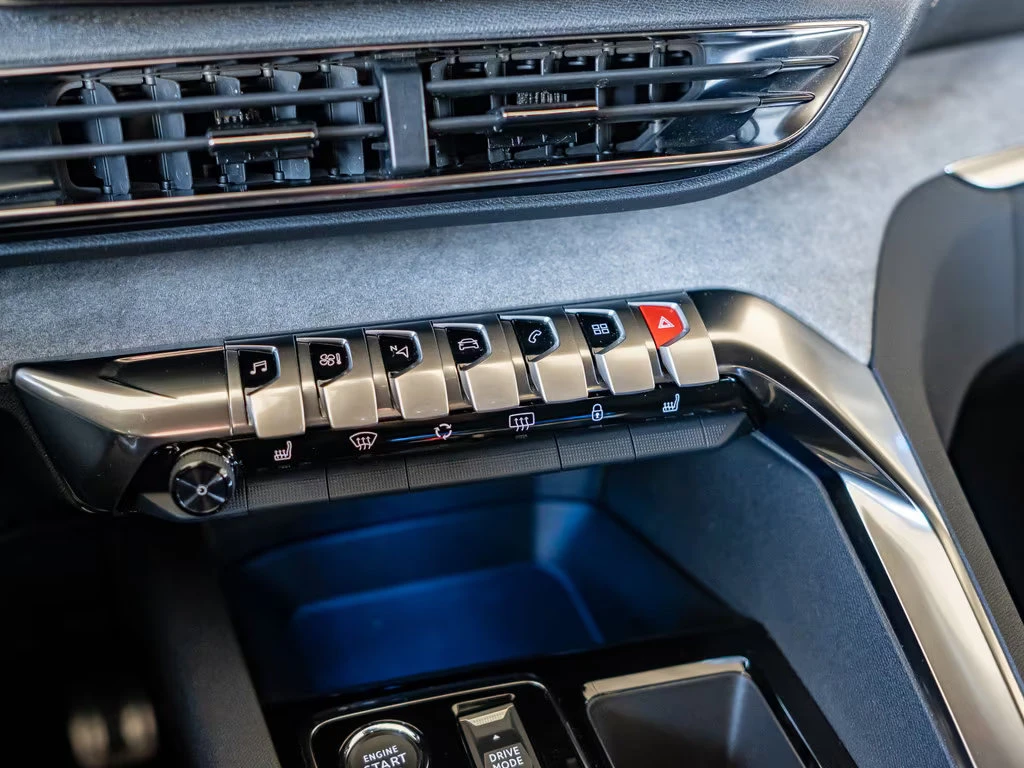 Peugeot 3008 1.2MHEV/145HP/GT-LINE/e-DSC6/CAM/NAVI/LED/296q | Mobile.bg � ����������� 10