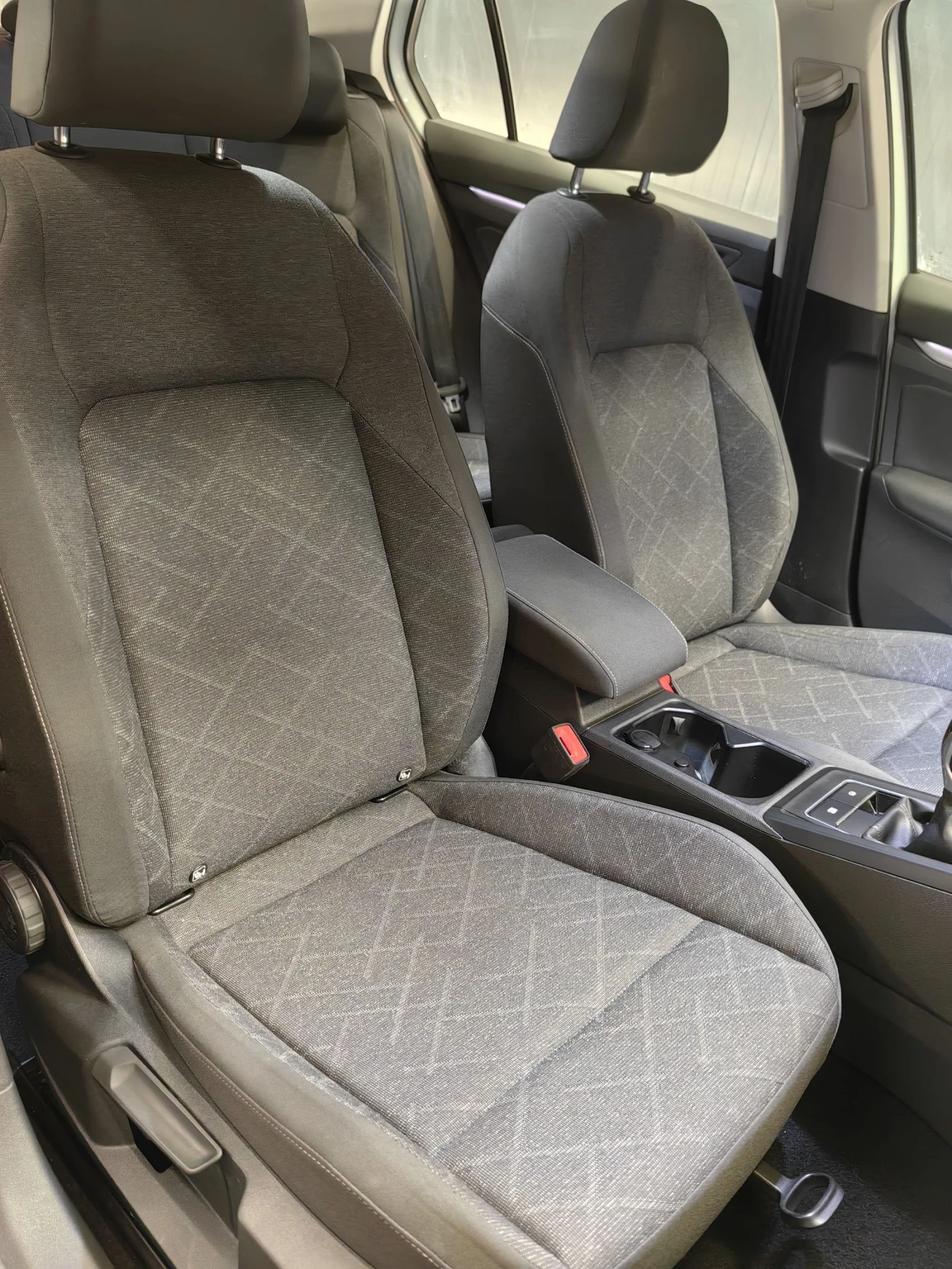 VW Golf 2.0TDI* 116ps* DIGITAL* AUX* NAVI* 171000KM* TOP, снимка 11 - Автомобили и джипове - 54699219