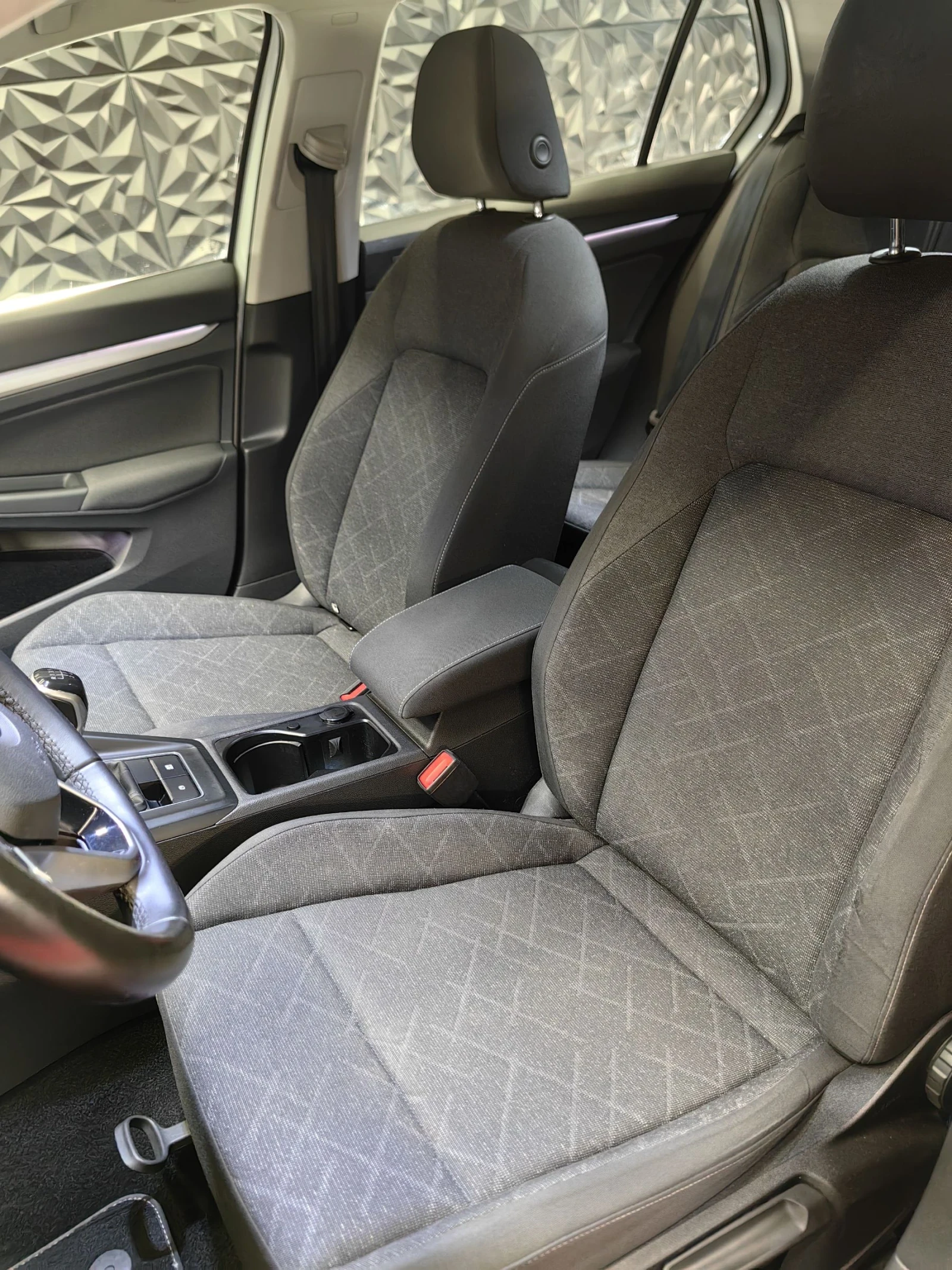 VW Golf 2.0TDI* 116ps* DIGITAL* AUX* NAVI* 171000KM* TOP, снимка 12 - Автомобили и джипове - 54699219