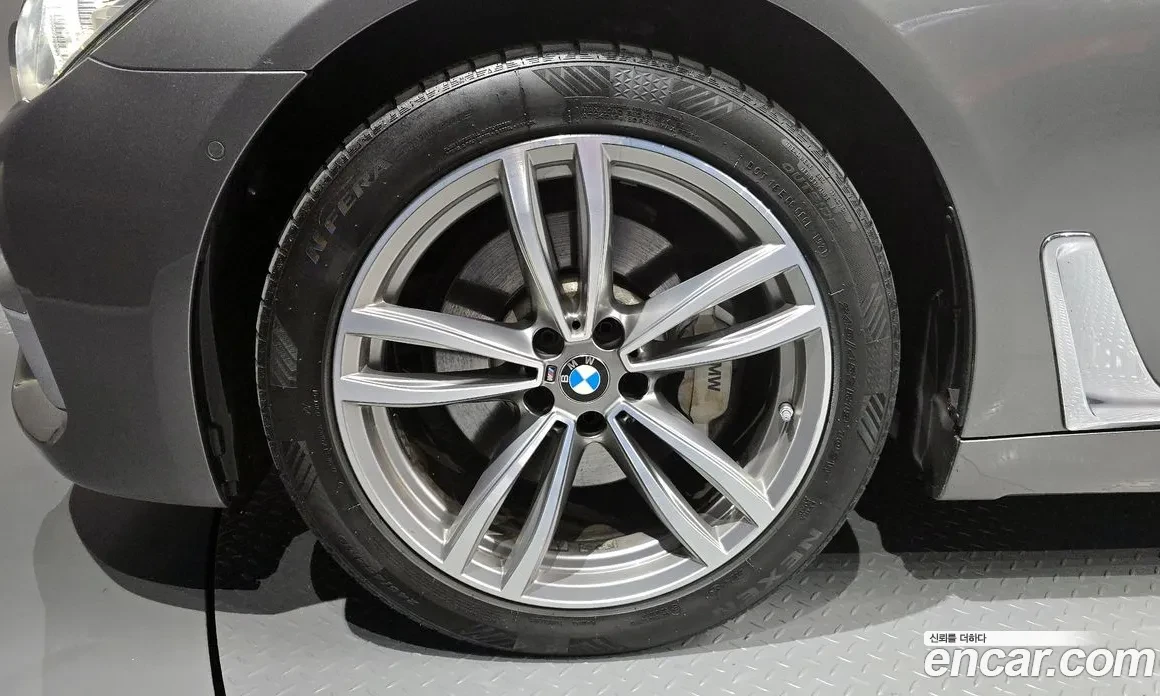 BMW 730 M-Packet Long TV FULL, снимка 15 - Автомобили и джипове - 55315168