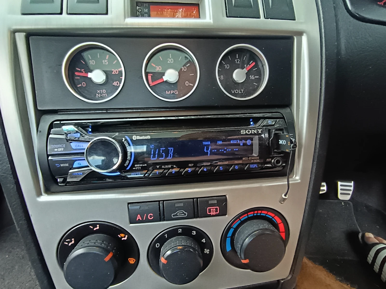 Hyundai Coupe, снимка 3 - Автомобили и джипове - 55404157