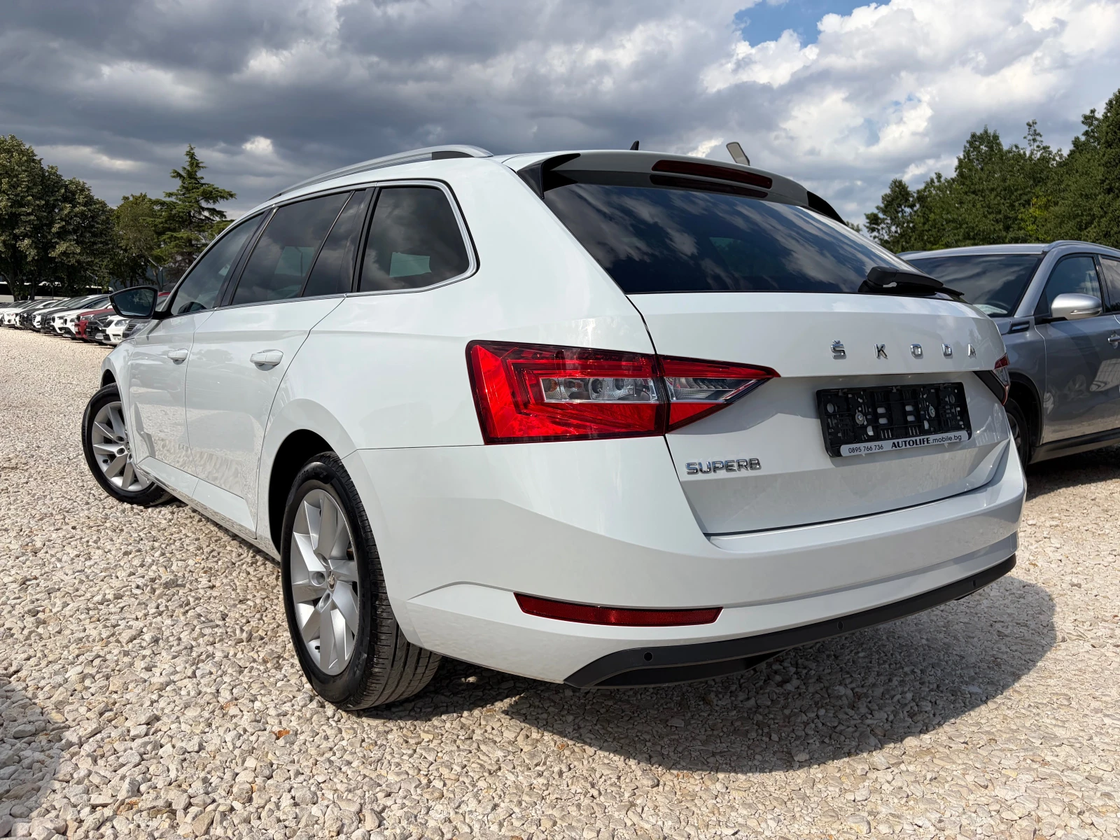 Skoda Superb FACELIFT 2.0TDI DIGITAL NAVI PODGREV FULL SERVICE , снимка 4 - Автомобили и джипове - 55448311
