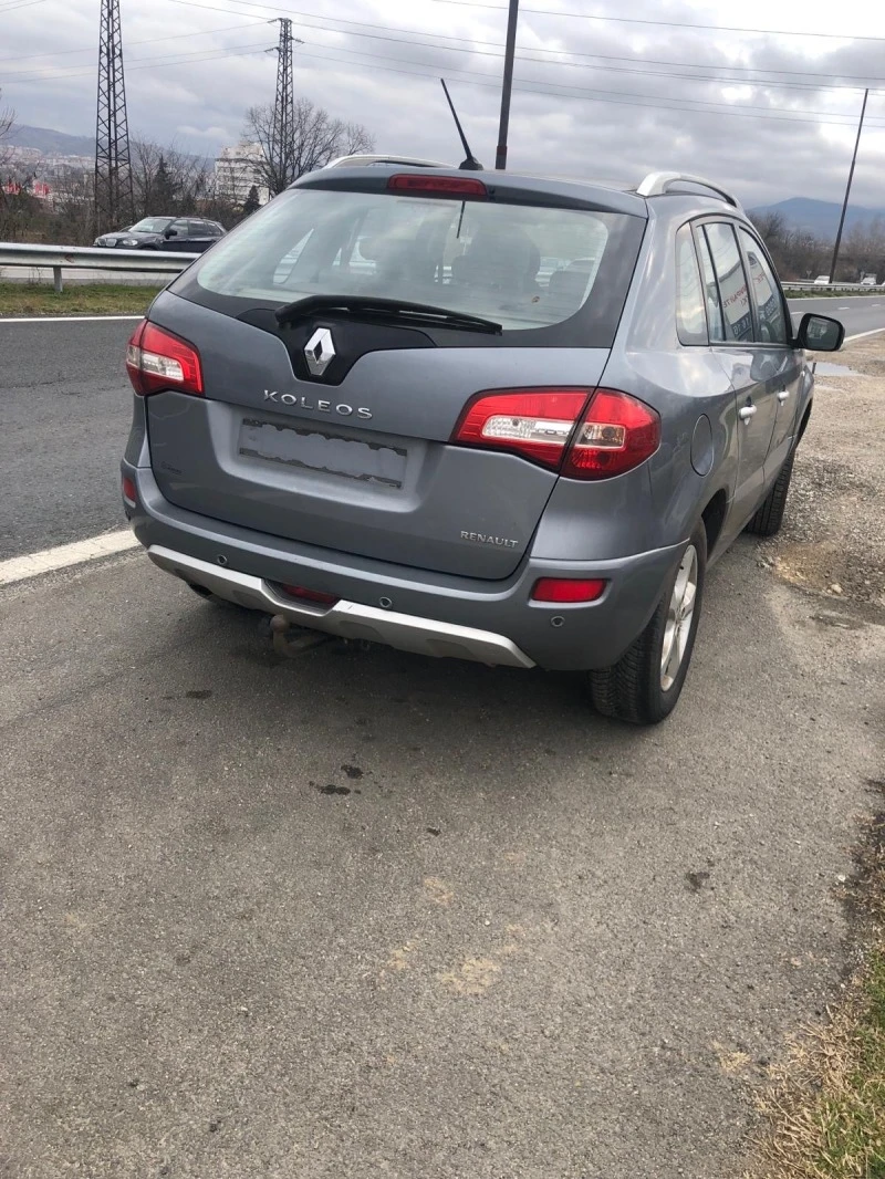 Renault Koleos 2.5 16v, снимка 12 - Автомобили и джипове - 47570101