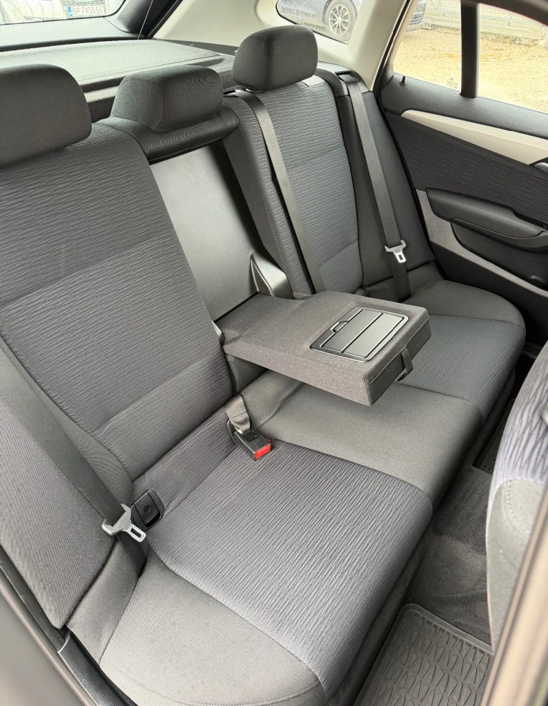 BMW X1 2.0/143кс Сервизни документи, снимка 10 - Автомобили и джипове - 52407893