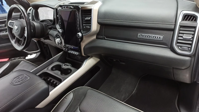 Dodge RAM 1500, снимка 16 - Автомобили и джипове - 52888081