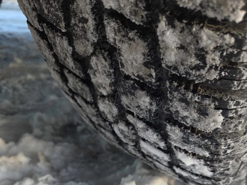 Mercedes-Benz GLC 300 / 4MATIC / PANO / AMG / KEYLESS / CARFAX, снимка 7 - Автомобили и джипове - 53398235