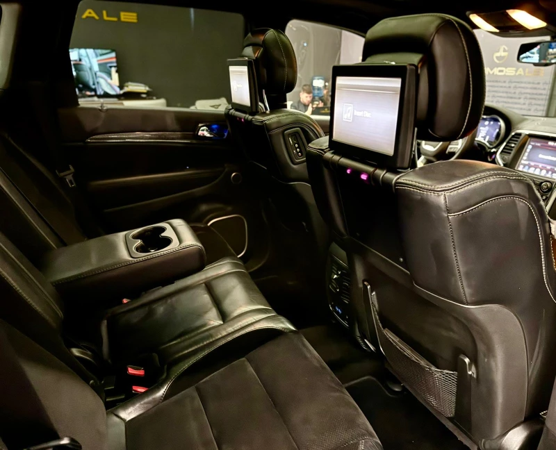 Jeep Grand cherokee SRT* V8 HEMI* Quadra-Trac* Панорама* Лизинг, снимка 12 - Автомобили и джипове - 53562094