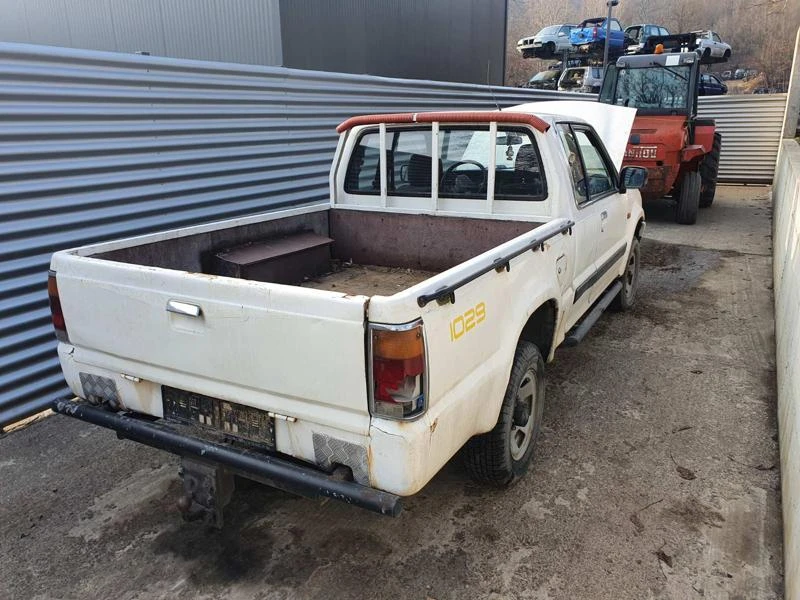 Mazda B2500 d 2.5, снимка 3 - Автомобили и джипове - 46834328