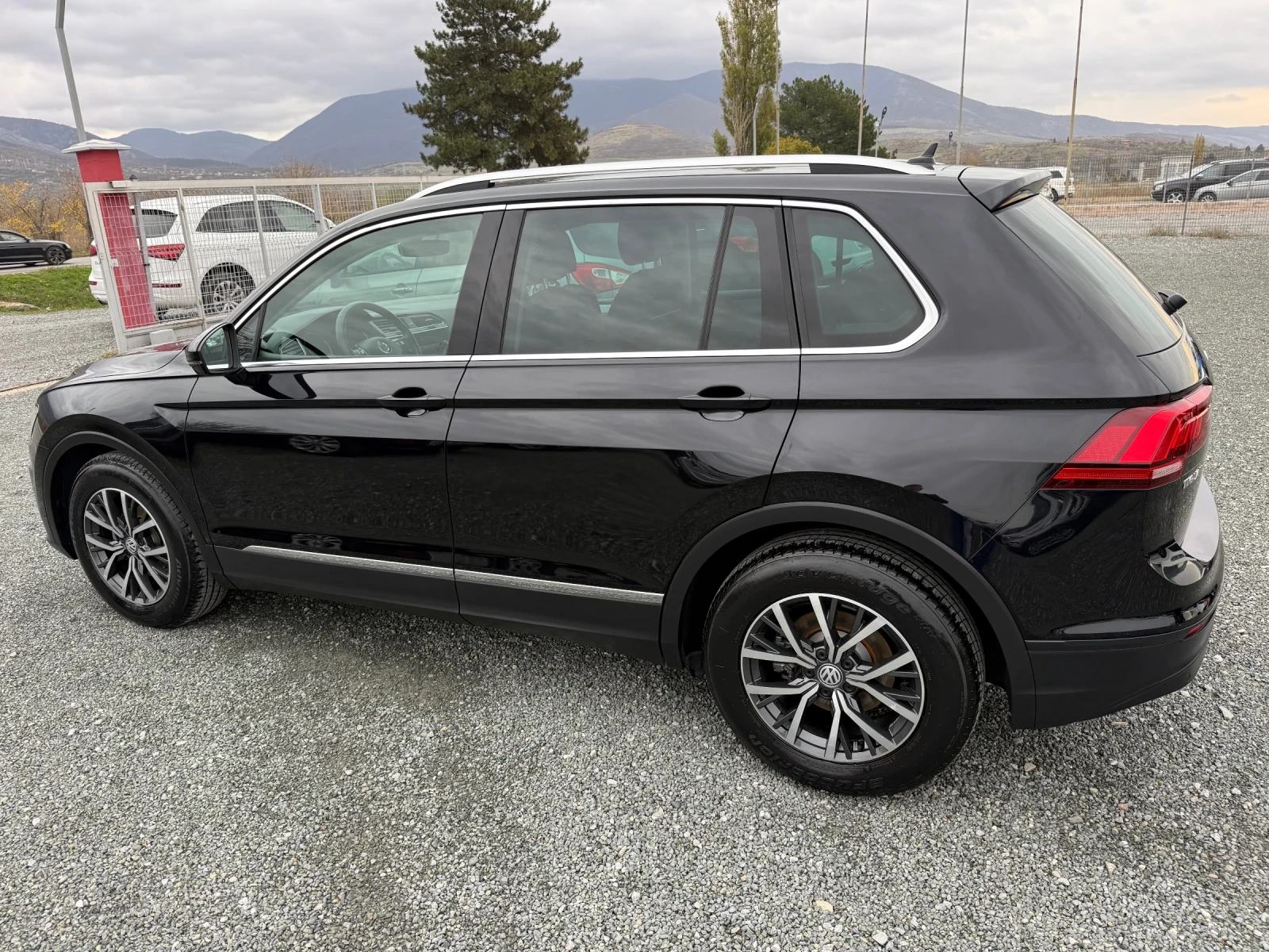 VW Tiguan (KATO НОВА) - изображение 9