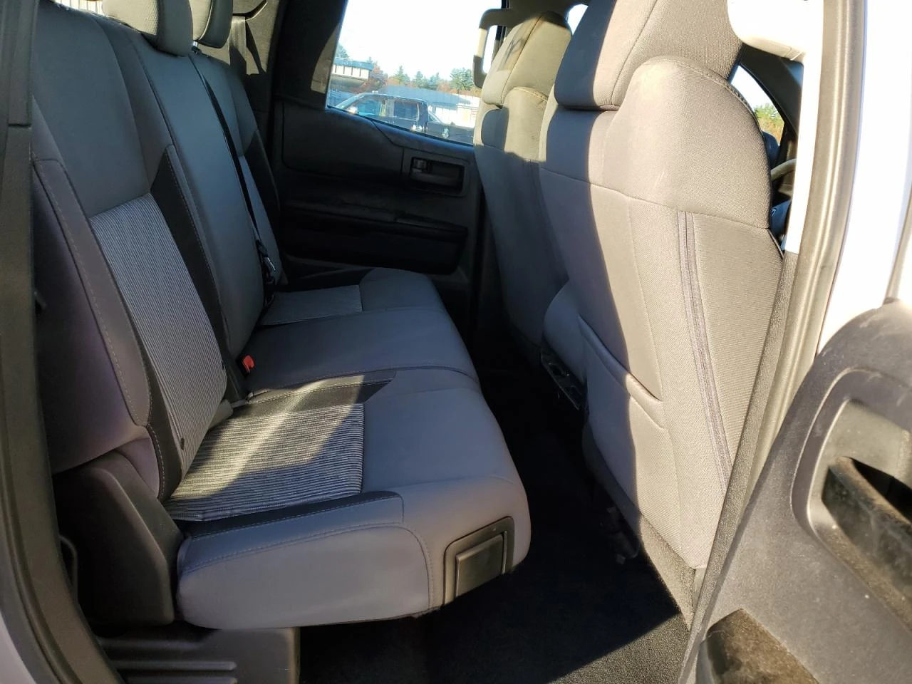 Toyota Tundra DOUBLE CAB SR - изображение 9