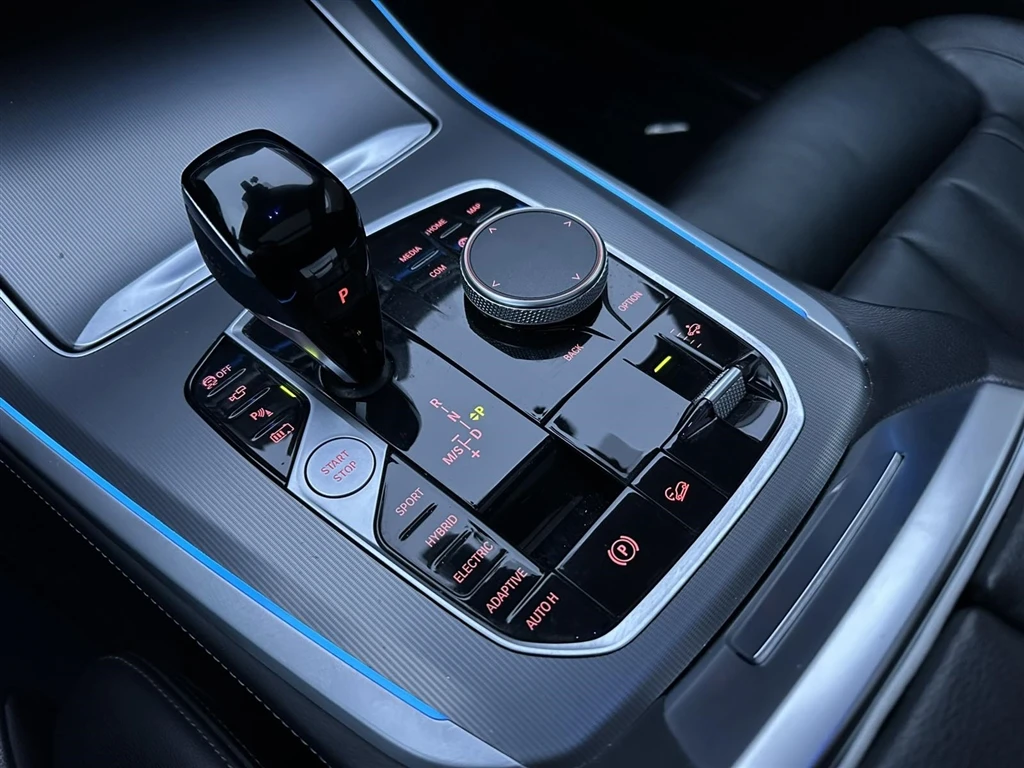 BMW X5 xDrive45e - изображение 10