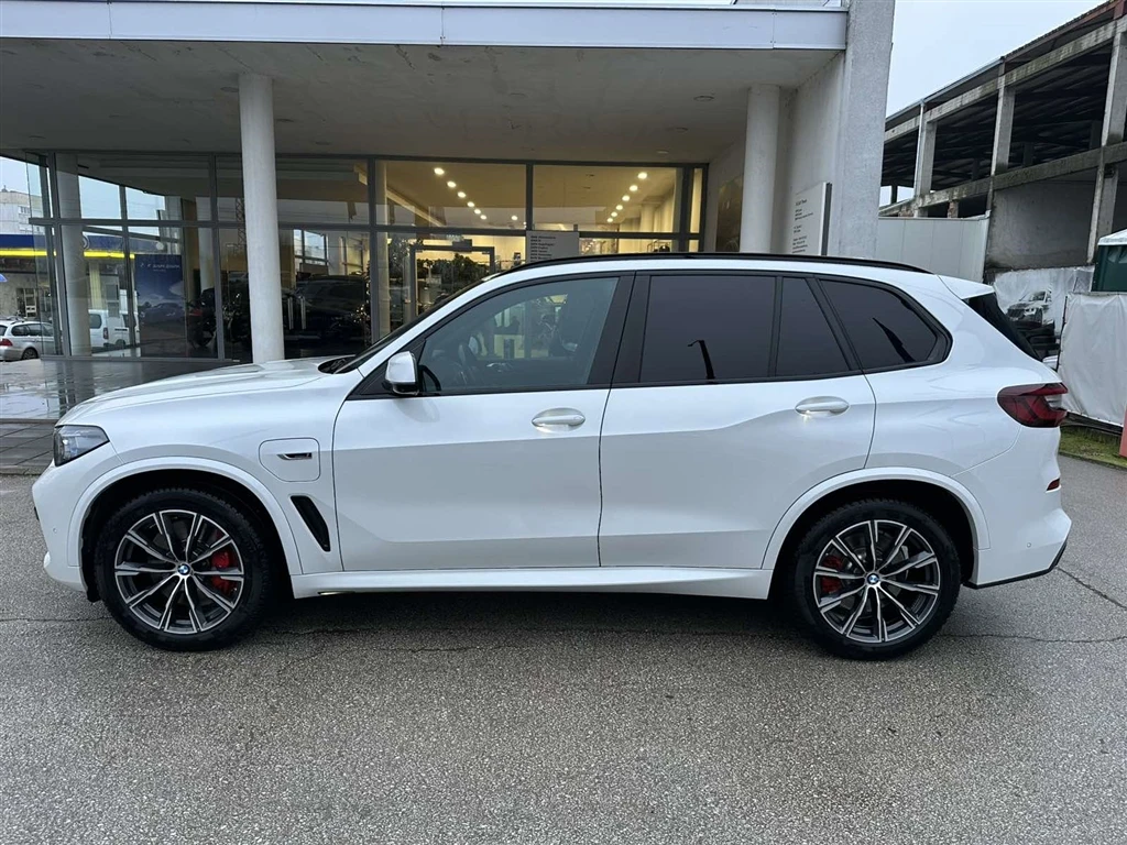 BMW X5 xDrive45e - изображение 3