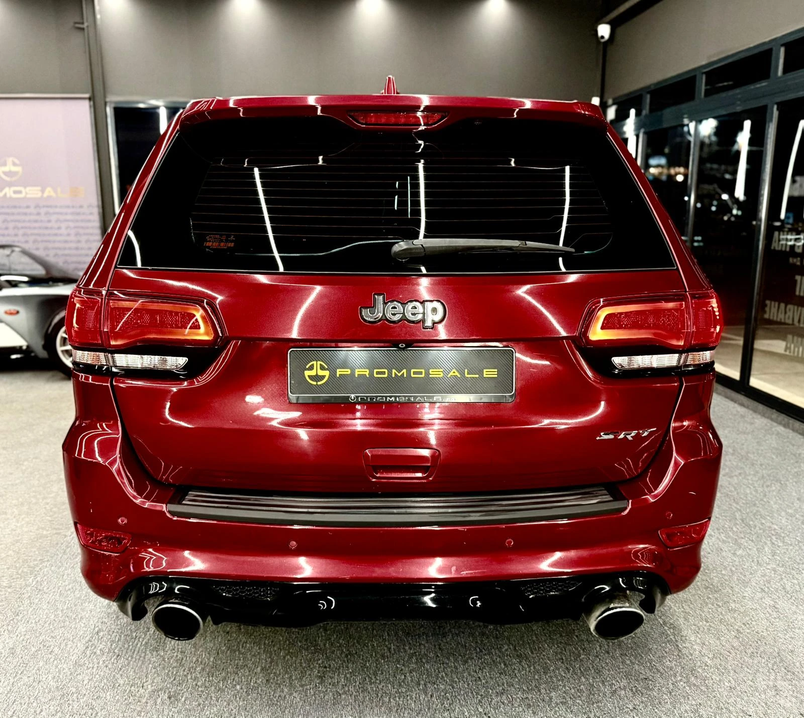 Jeep Grand cherokee SRT* V8 HEMI* Quadra-Trac* Панорама* Лизинг - изображение 5