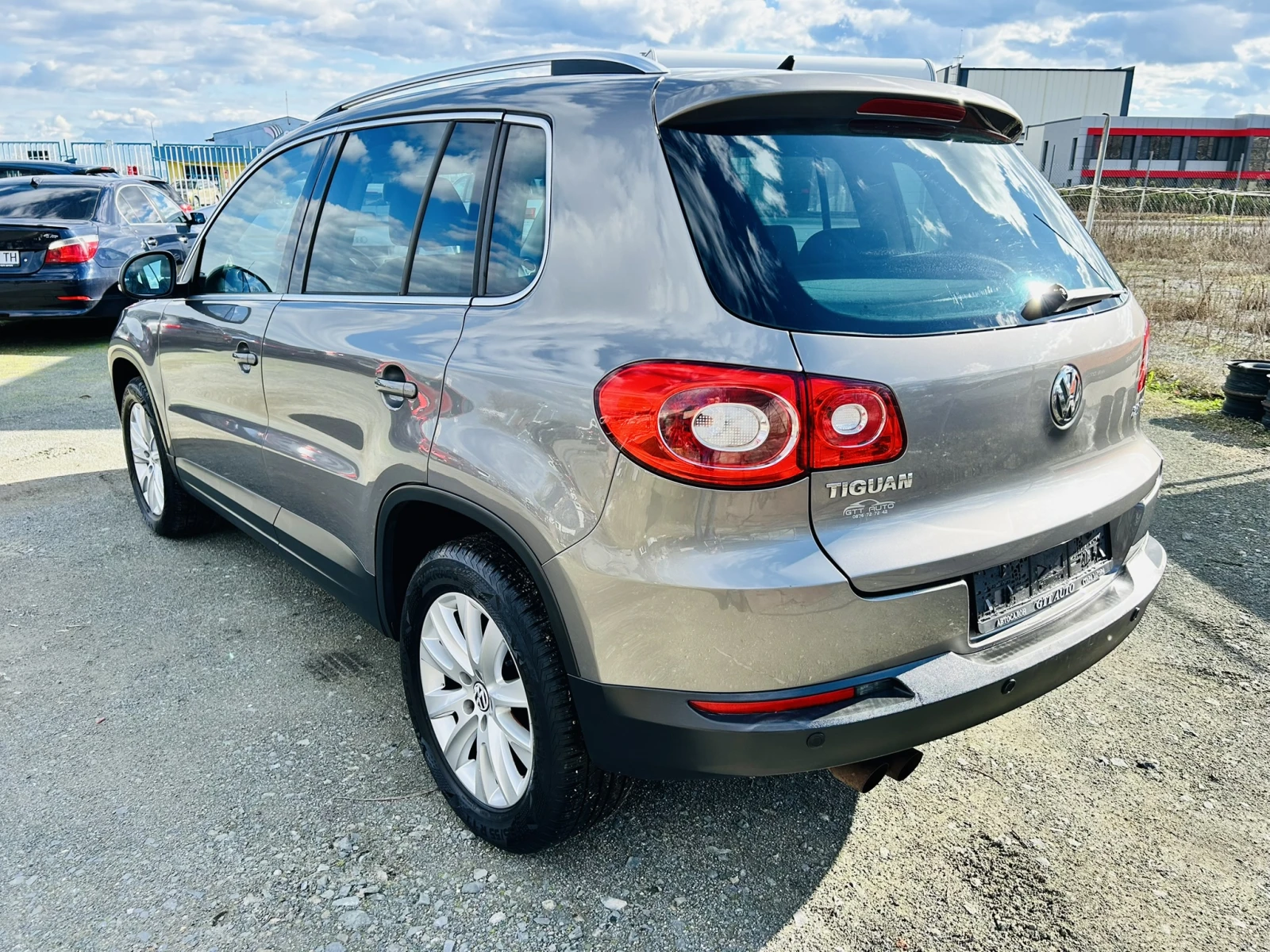 VW Tiguan 2.0* 4-Motion* Кожа* Подгрев - изображение 3