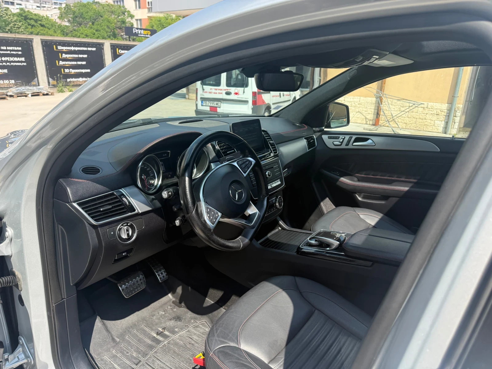 Mercedes-Benz GLE Coupe AMG/Harman Kardon/Панорама/360 камера, снимка 9 - Автомобили и джипове - 54488773