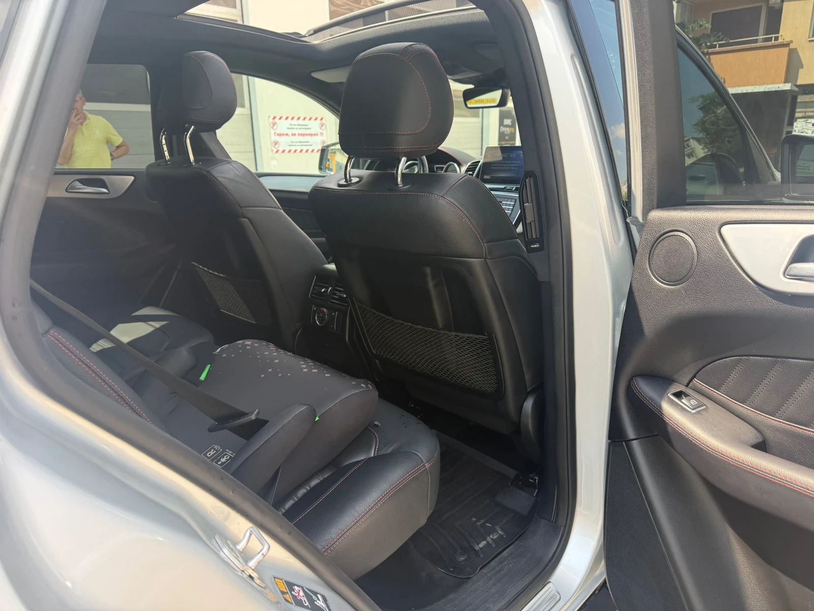 Mercedes-Benz GLE Coupe AMG/Harman Kardon/Панорама/360 камера, снимка 15 - Автомобили и джипове - 54488773