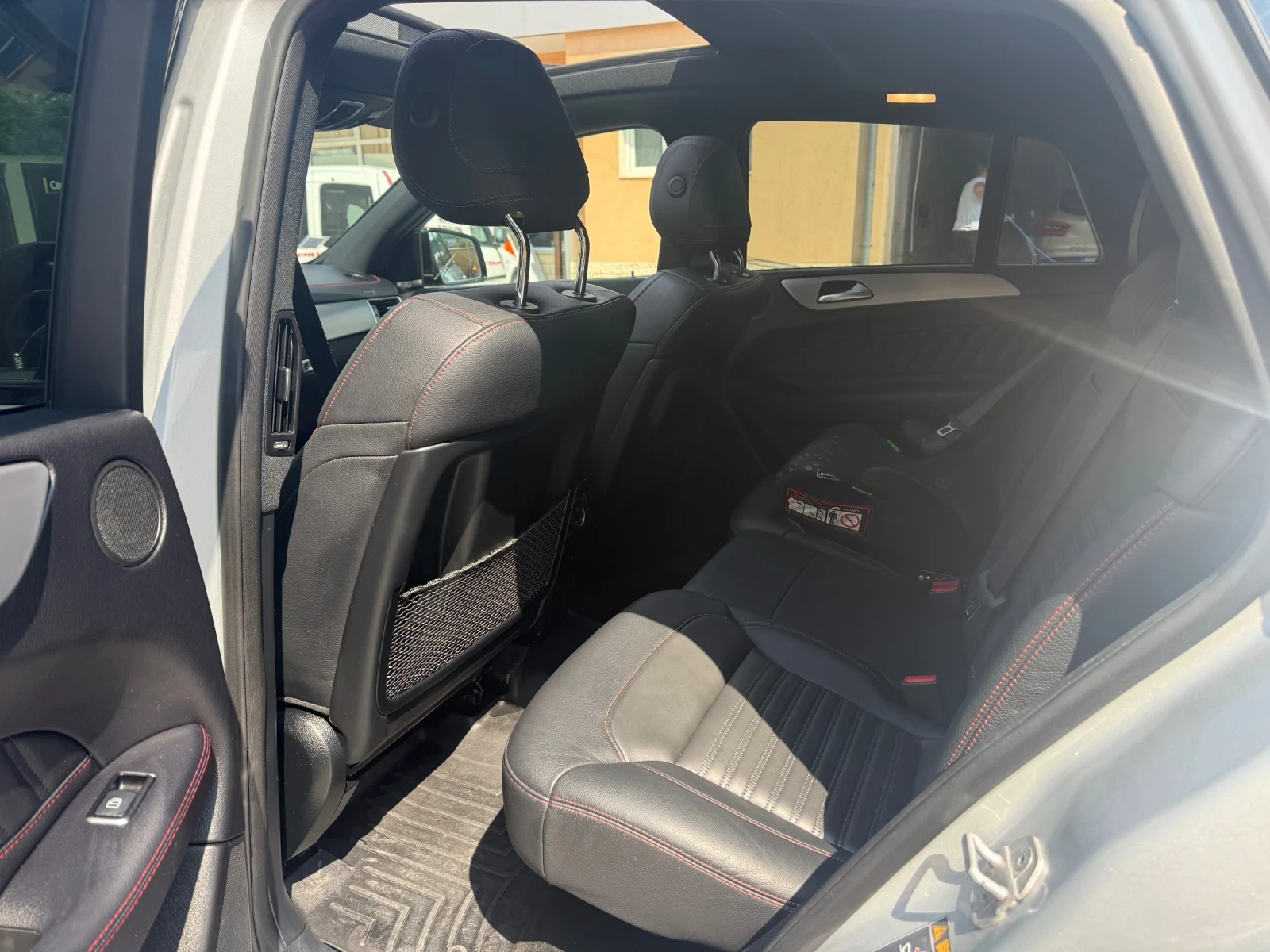 Mercedes-Benz GLE Coupe AMG/Harman Kardon/Панорама/360 камера, снимка 12 - Автомобили и джипове - 54488773