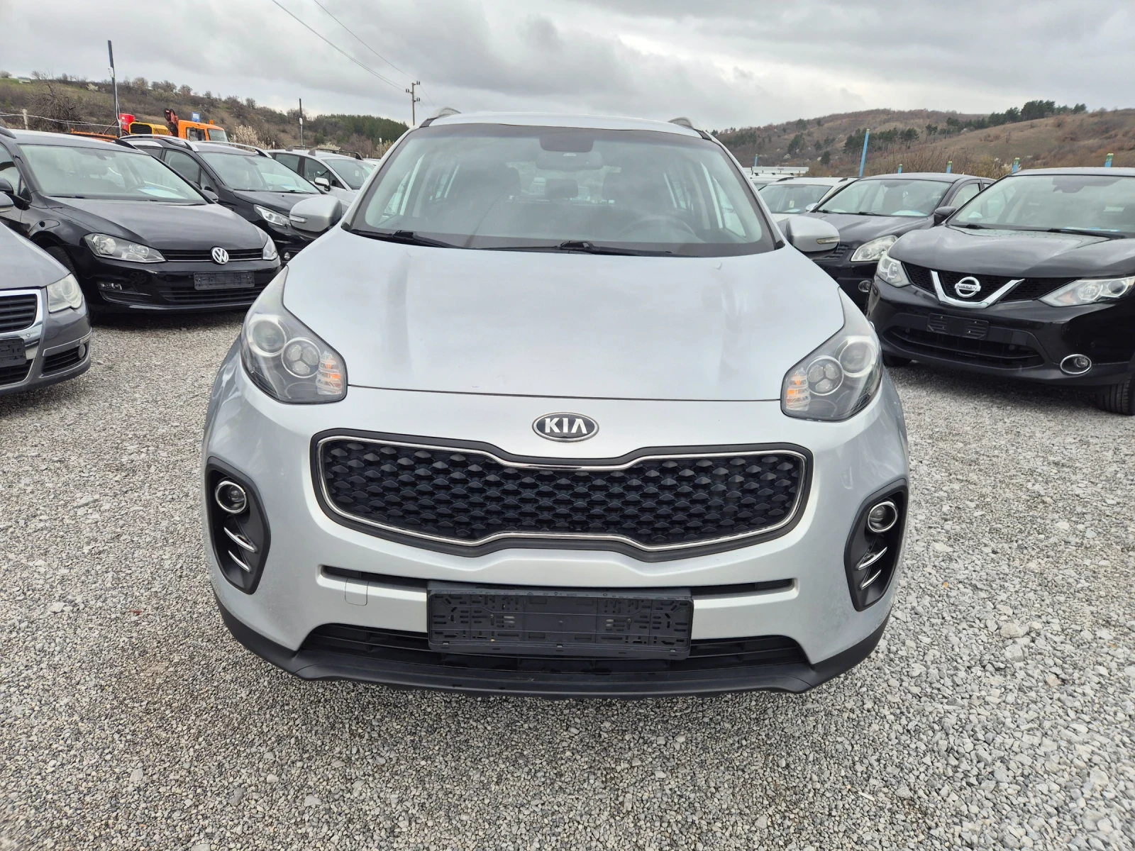 Kia Sportage 1.6, снимка 4 - Автомобили и джипове - 54095050