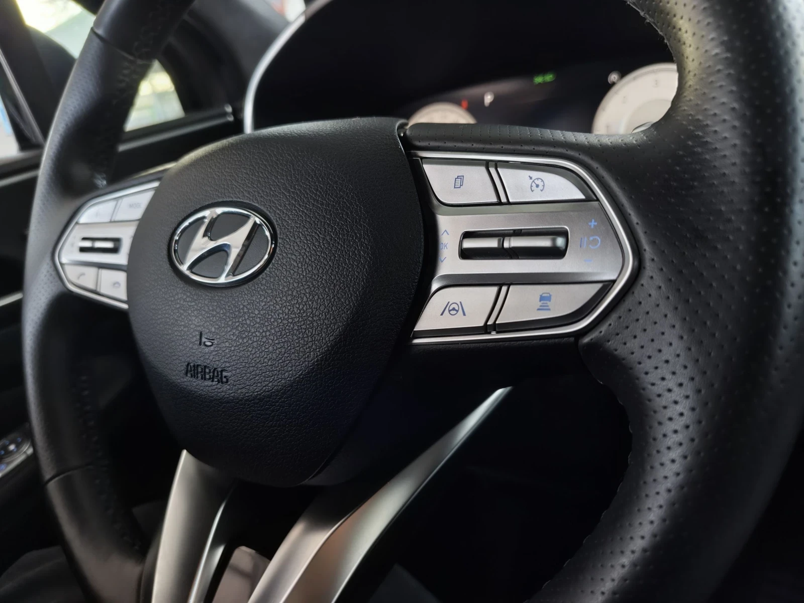 Hyundai Santa fe 2.2CRDi/FACELIFT//CALLIGRAPHY//4WD/8 СК/DISTRONIC/, снимка 11 - Автомобили и джипове - 54161308